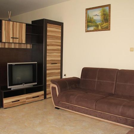 Ivtour Apartments In Yalta Complex غولدن ساندز المظهر الخارجي الصورة